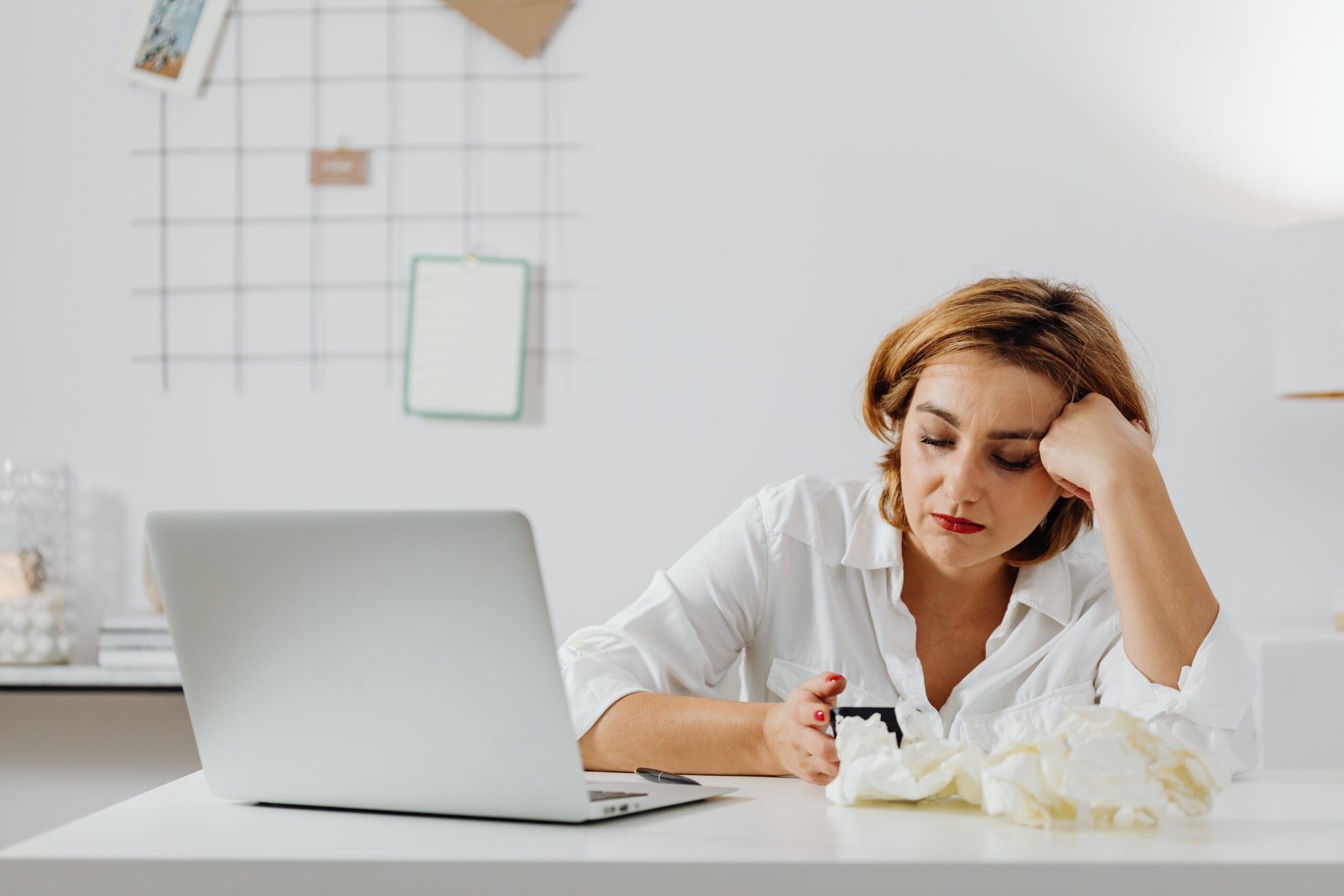 Wellbeing Issues at Work: How to Tackle Presenteeism, Leaveism, Absenteeism, and Pleasanteeism